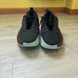 Black & burgundy Harden 7’s